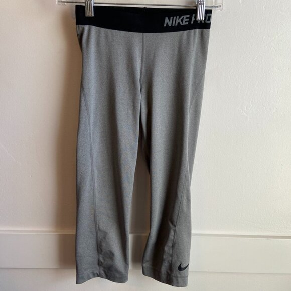 Nike Pants - Nike Pro Dri-Fit Gray Cropped Leggings